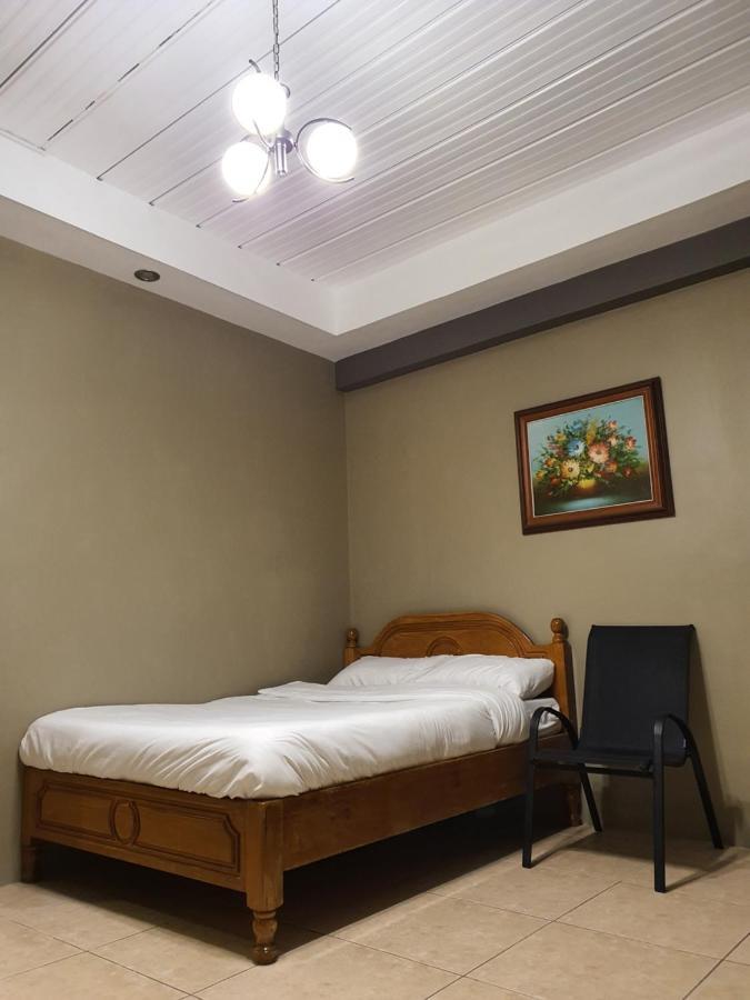2428 Suites Urdaneta Exterior foto